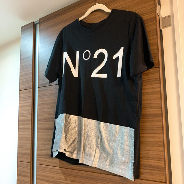 N°21(ヌメロヴェントゥーノ)のヌメロヴェントゥーノ　Tシャツ メンズのトップス(Tシャツ/カットソー(半袖/袖なし))の商品写真