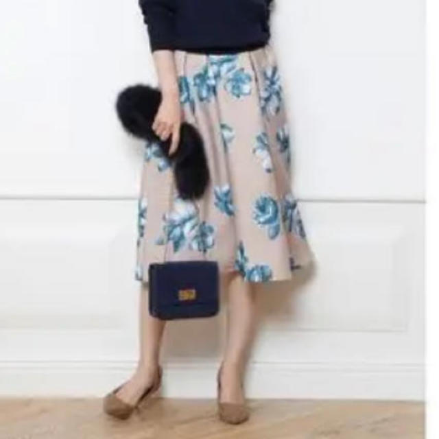 JUSGLITTY(ジャスグリッティー)のフラワースカート レディースのスカート(ひざ丈スカート)の商品写真