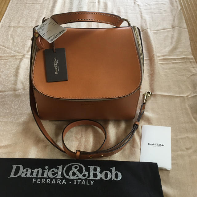 ショルダーバッグ新品　Daniel&Bobダニエルポプ