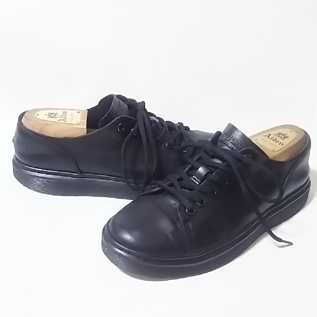 Dr.Martens(ドクターマーチン)の定14040円限定トリプルブラック!ドクターマーチン牛革レザースニーカー メンズの靴/シューズ(スニーカー)の商品写真