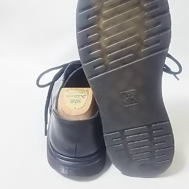 Dr.Martens(ドクターマーチン)の定14040円限定トリプルブラック!ドクターマーチン牛革レザースニーカー メンズの靴/シューズ(スニーカー)の商品写真