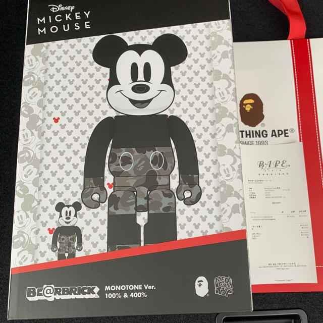 A BATHING APE(アベイシングエイプ)のMICKEY MOUSE × BAPE BE@RBRICK 100% 400% エンタメ/ホビーのおもちゃ/ぬいぐるみ(キャラクターグッズ)の商品写真