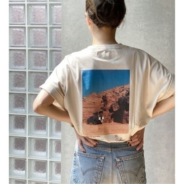 Plage(プラージュ)の【plage×JANE SMITH】フォトTシャツ レディースのトップス(Tシャツ(半袖/袖なし))の商品写真