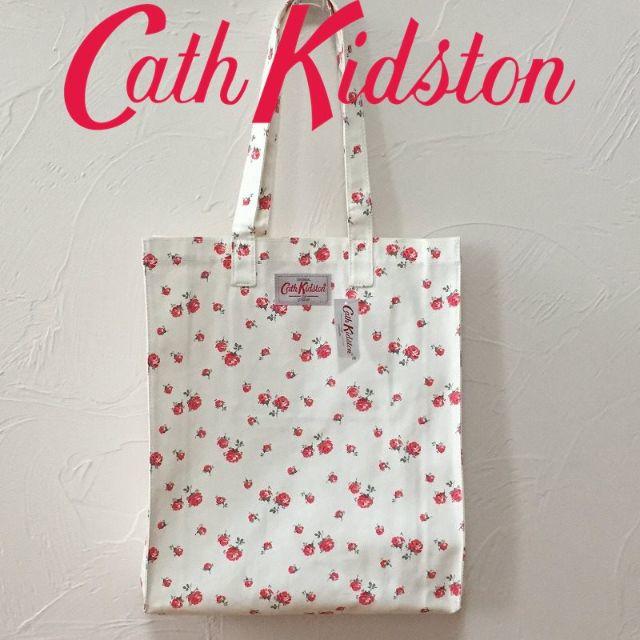 Cath Kidston(キャスキッドソン)の新品 キャスキッドソン コットンブックバッグ スケーターローズナチュラル レディースのバッグ(トートバッグ)の商品写真