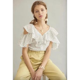 チェスティ(Chesty)の【Estella.K】エステラケー　コールドショルダードット半袖ブラウス(シャツ/ブラウス(半袖/袖なし))