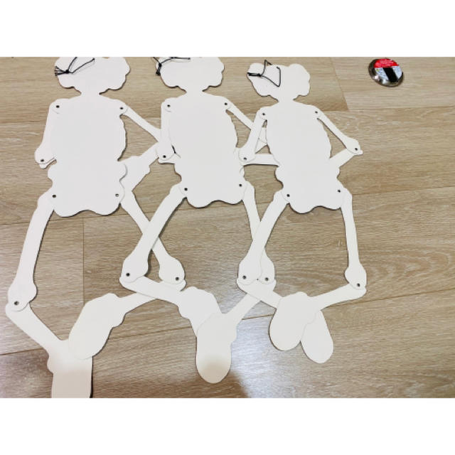 美品 KAWS オーナメント タペストリー人体模型 original fake