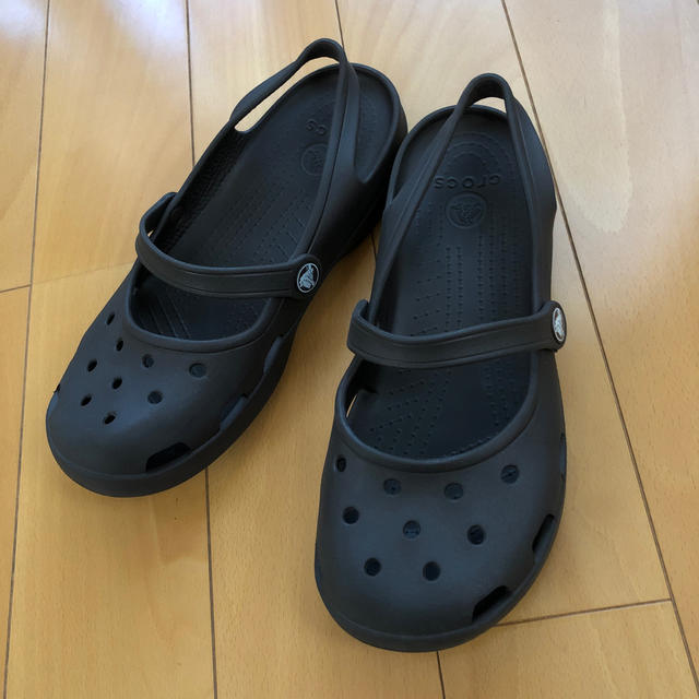 crocs(クロックス)のクロックス　サンダル　ブラウン レディースの靴/シューズ(サンダル)の商品写真