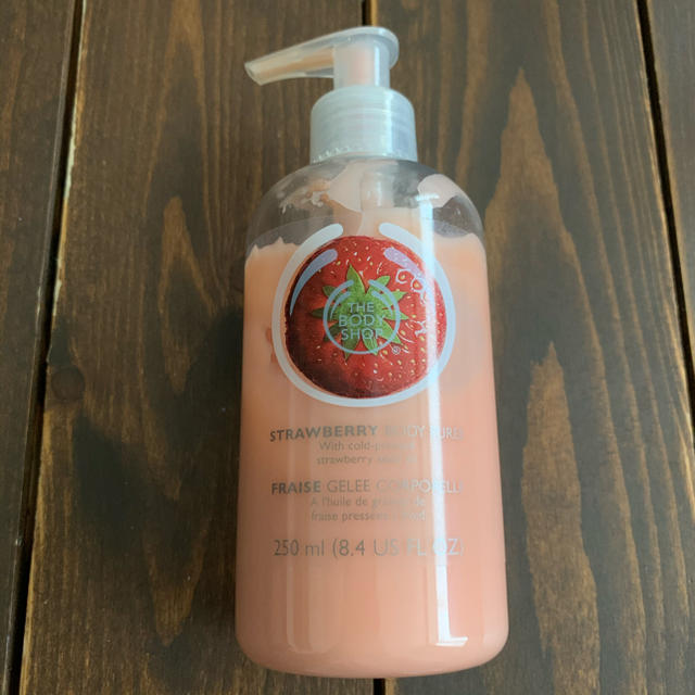 THE BODY SHOP(ザボディショップ)のザ ボディショップ　ストロベリーピューレ ボディローション コスメ/美容のボディケア(ボディローション/ミルク)の商品写真