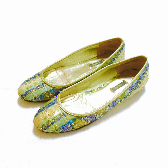 miumiu(ミュウミュウ)の正規品 ミュウミュウ パンプス フラット レディースの靴/シューズ(ハイヒール/パンプス)の商品写真