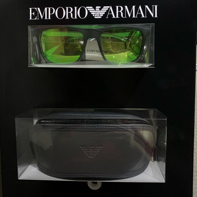 アルマーニ　Emporio Armani サングラス　ケース付きOEA4129のサムネイル