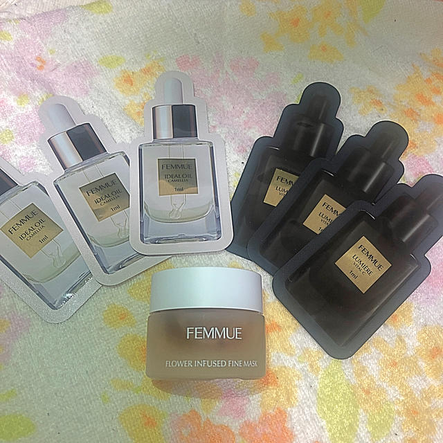 Cosme Kitchen(コスメキッチン)のFEMMUE 保湿マスク、美容液サンプル コスメ/美容のキット/セット(サンプル/トライアルキット)の商品写真