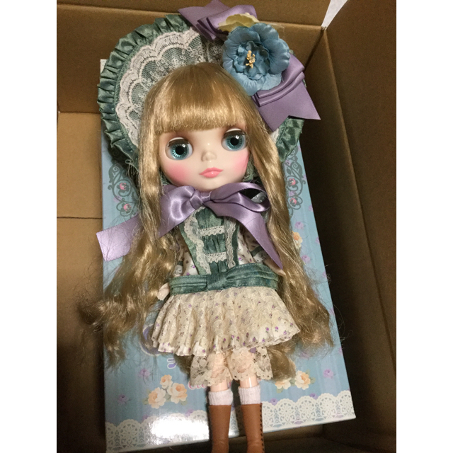 Takara Tomy(タカラトミー)のblythe ネオブライス【クリアリィ・クレア】中古欠品無し クリアリィクレア エンタメ/ホビーのおもちゃ/ぬいぐるみ(その他)の商品写真