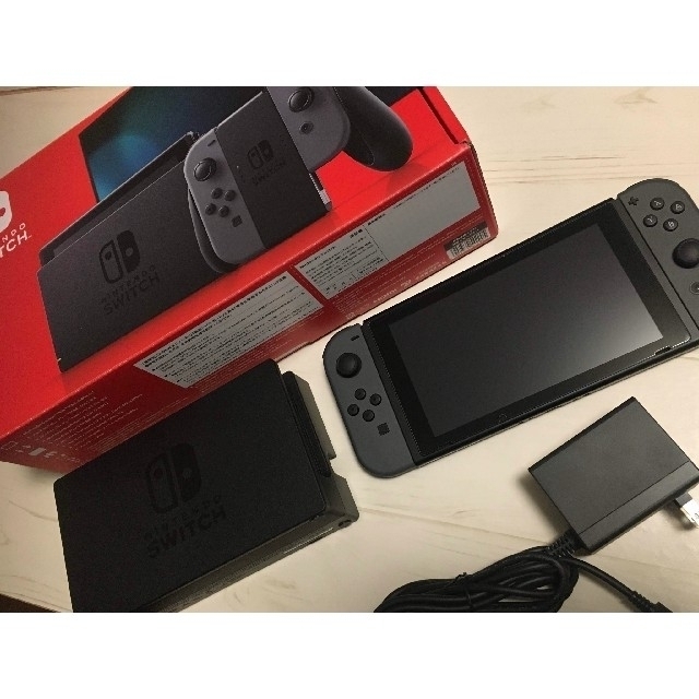 美品】任天堂 Nintendo Switch 本体 グレー 新型-