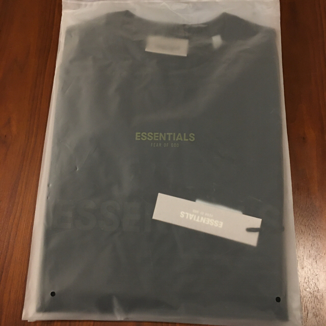 FEAR OF GOD(フィアオブゴッド)のXSサイズ 20SS FOG ESSENTIALS Black T-Shirt メンズのトップス(Tシャツ/カットソー(半袖/袖なし))の商品写真