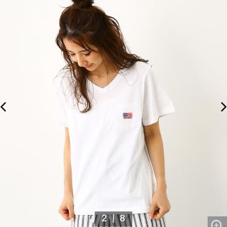 ロデオクラウンズワイドボウル(RODEO CROWNS WIDE BOWL)のピグメント 裾ロゴ Vネック Tシャツ(Tシャツ(半袖/袖なし))