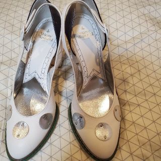 ヴィヴィアンウエストウッド(Vivienne Westwood)の【週末値下げ】ヴィヴィアンウエストウッド　パンプス(ハイヒール/パンプス)