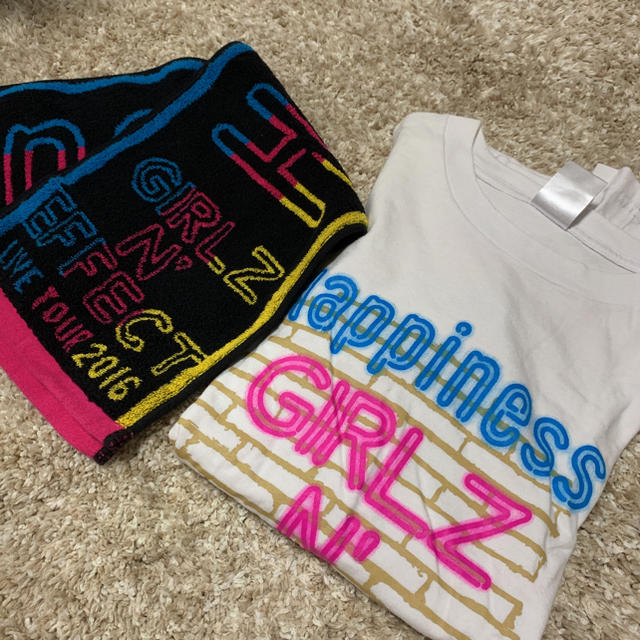 Happiness Happiness Tシャツ マフラータオルセットの通販 By Kae S Shop ハピネスならラクマ