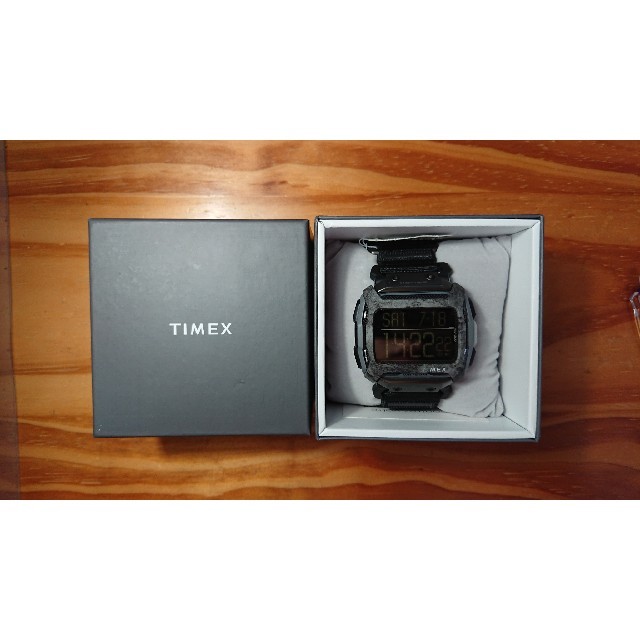 TIMEX(タイメックス)のTIMEX コマンドショック 腕時計 デジタル メンズの時計(腕時計(デジタル))の商品写真