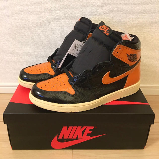 NIKE(ナイキ)のNIKE AIR JORDAN 1 RETRO HIGH OG メンズの靴/シューズ(スニーカー)の商品写真