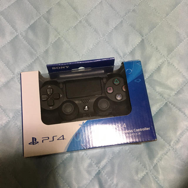 ソニー PlayStation 4 コントローラーほぼ新品