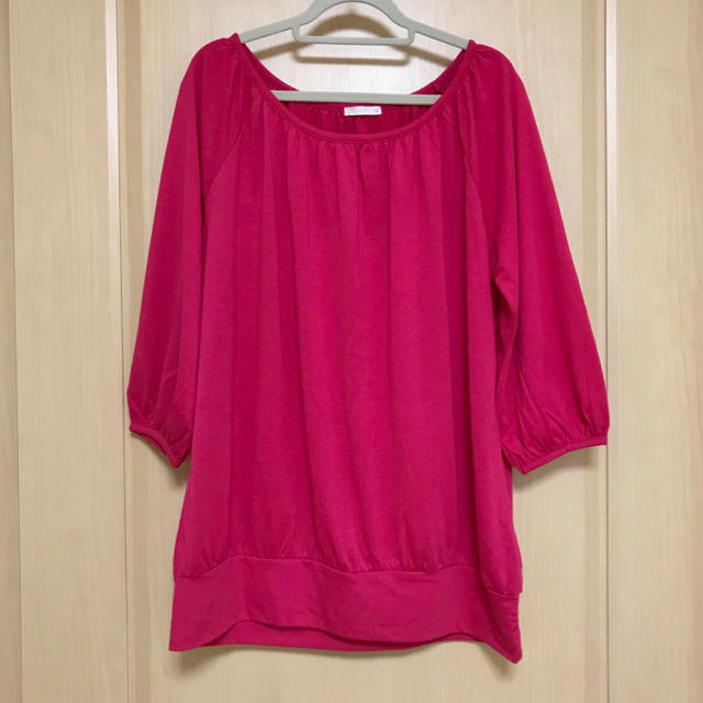 GU(ジーユー)の未着用 GU ピンク Tシャツ カットソー  レディースのトップス(カットソー(長袖/七分))の商品写真