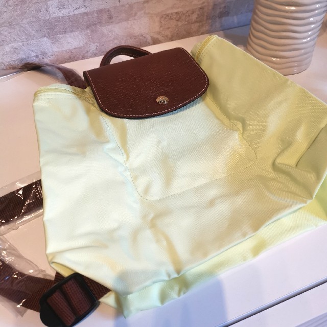 LONGCHAMP(ロンシャン)の新品♡LONGCHAMPロンシャン♡ライムイエロープリアージュバックパック レディースのバッグ(リュック/バックパック)の商品写真