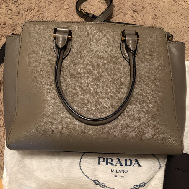 お取り置きPRADAサフィアーノショルダーバッグ 2