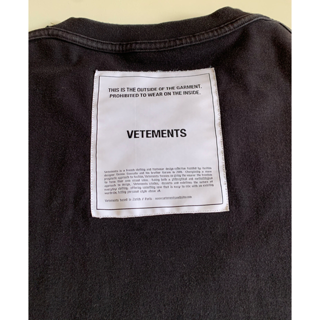 Balenciaga(バレンシアガ)のVETEMENTS バックロゴ Tシャツ　激安 メンズのトップス(Tシャツ/カットソー(半袖/袖なし))の商品写真