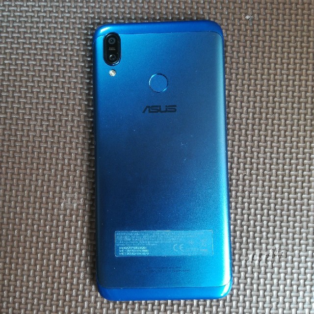 ASUS(エイスース)のZenfone Max M2 ZB633KL 国内版SIMフリー スマホ/家電/カメラのスマートフォン/携帯電話(スマートフォン本体)の商品写真