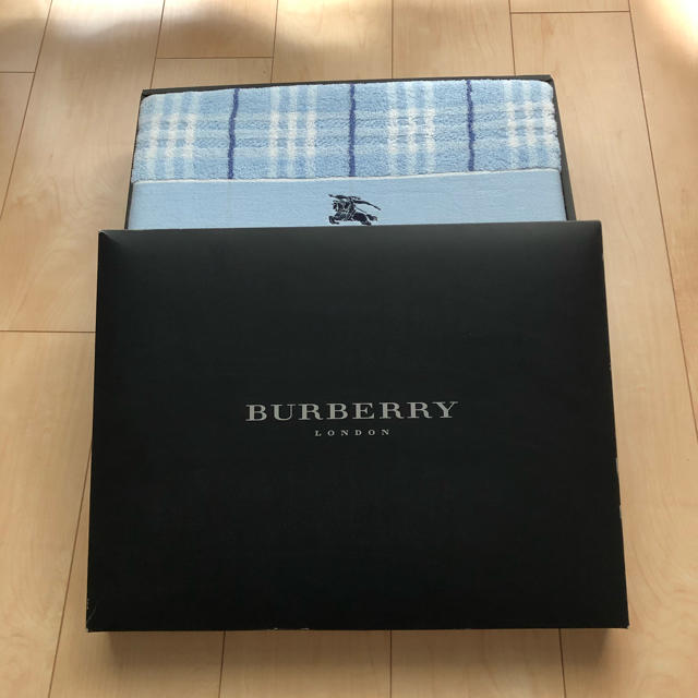 BURBERRY(バーバリー)の【新品未使用】BURBERRY LONDON バーバリー タオルケット キッズ/ベビー/マタニティの寝具/家具(タオルケット)の商品写真