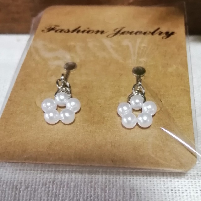 プチイヤリングEarrings☆パールイヤリング☆星イヤリング☆花イヤリング☆ ハンドメイドのアクセサリー(イヤリング)の商品写真