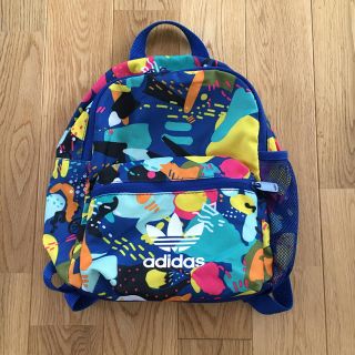 アディダス 女の子 子供 リュックの通販 30点 Adidasのキッズ ベビー マタニティを買うならラクマ