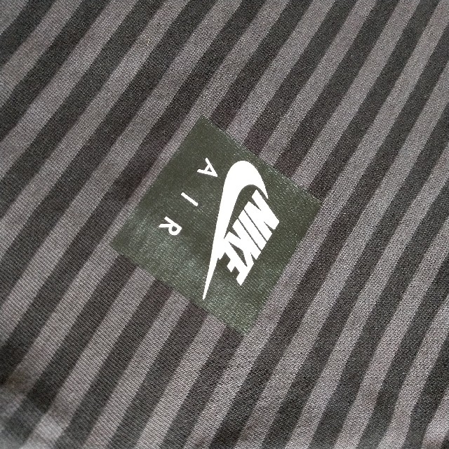 NIKE(ナイキ)の最終値下げ。新品！１５０センチ ナイキエア ボーダーTシャツ キッズ/ベビー/マタニティのキッズ服男の子用(90cm~)(Tシャツ/カットソー)の商品写真