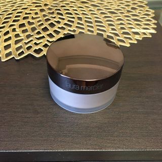 ローラメルシエ(laura mercier)の《natsu様専用》ローラメルシエ　トランスルーセントルースセッティングパウダー(フェイスパウダー)