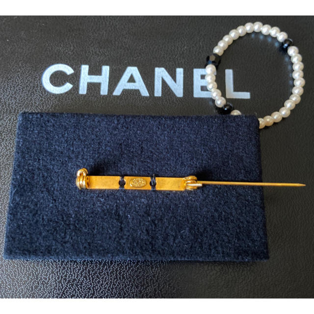 CHANEL(シャネル)のシャネル❤ヴィンテージ レアなバック ブローチ レディースのアクセサリー(ブローチ/コサージュ)の商品写真