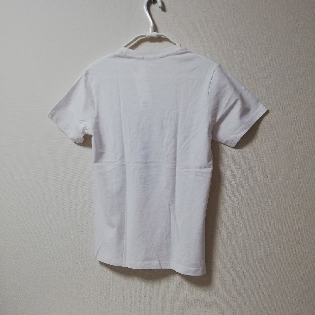 GU(ジーユー)のTシャツ(ホワイト×ネイビー) XS メンズのトップス(Tシャツ/カットソー(半袖/袖なし))の商品写真