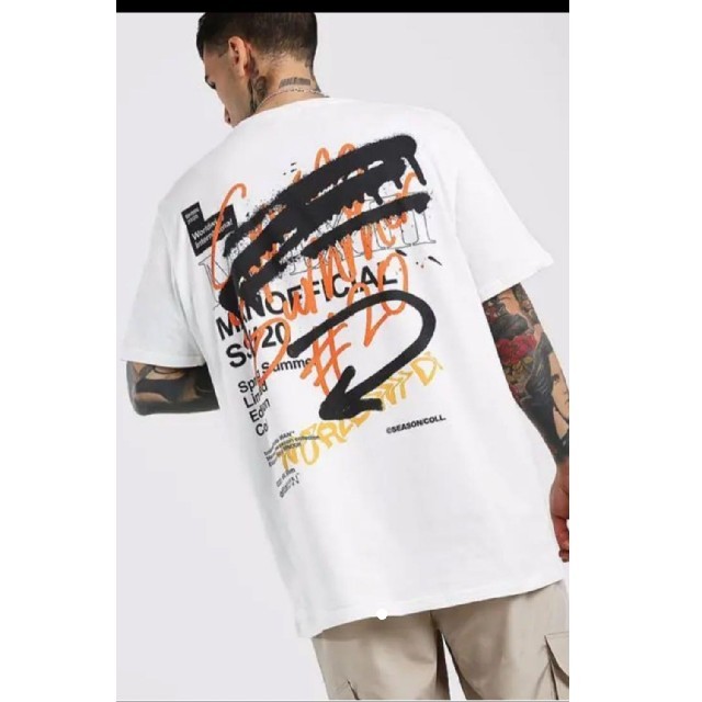 boohoo(ブーフー)の【りぃ様専用】boohoo Tシャツ グラフィティ 白 落書き メンズのトップス(Tシャツ/カットソー(半袖/袖なし))の商品写真