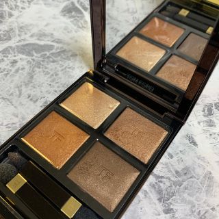 トムフォード(TOM FORD)のほぼ未使用 TOM FORD / 04A(サスピション)(アイシャドウ)