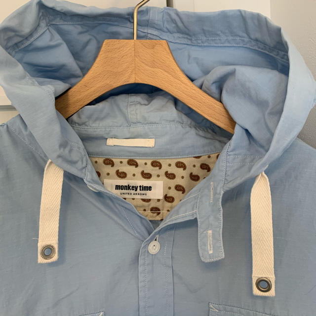 UNITED ARROWS(ユナイテッドアローズ)のmonkey time 七分袖フードシャツペイズリー柄袖切替あり　ブルー メンズのトップス(シャツ)の商品写真