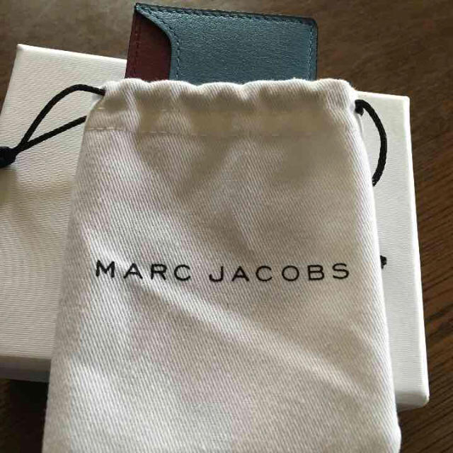 MARC JACOBS(マークジェイコブス)のマークジェイコブス カードケース レディースのファッション小物(名刺入れ/定期入れ)の商品写真