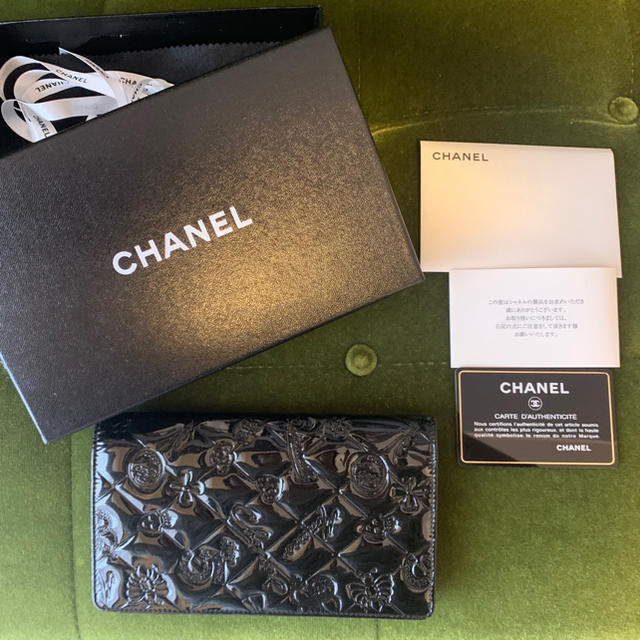 CHANEL シャネル エナメル長財布