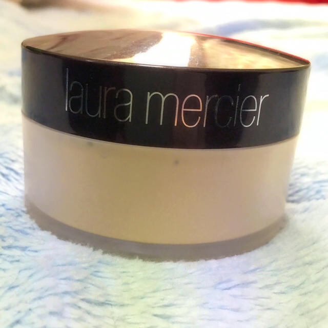 laura mercier(ローラメルシエ)のローラメルシエ☆トランスルーセントお粉 コスメ/美容のベースメイク/化粧品(フェイスパウダー)の商品写真