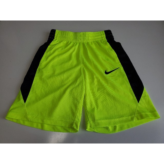 NIKE(ナイキ)のおっかぁー様専用ハーフパンツ　男の子サイズ　140～150 キッズ/ベビー/マタニティのキッズ服男の子用(90cm~)(パンツ/スパッツ)の商品写真