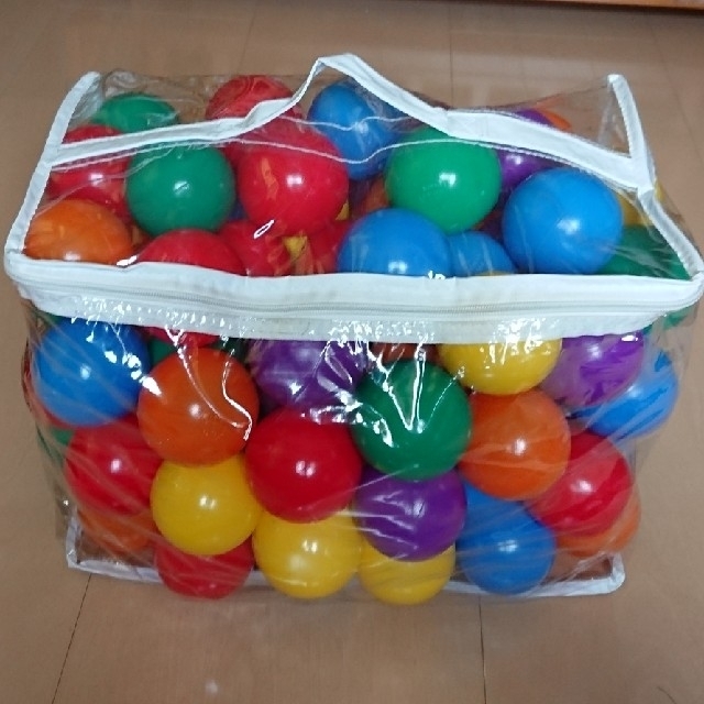 コストコ(コストコ)のボールプールのボール 99個 キッズ/ベビー/マタニティのおもちゃ(ボール)の商品写真