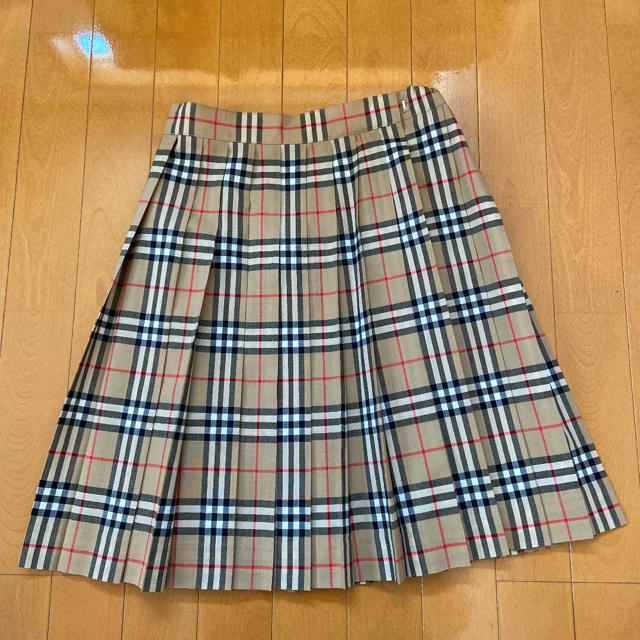 BURBERRY(バーバリー)のタイムセール値下げ　バーバリープリーツスカート　150 キッズ/ベビー/マタニティのキッズ服女の子用(90cm~)(スカート)の商品写真