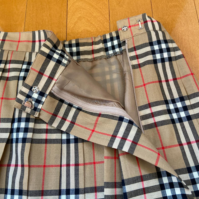 BURBERRY(バーバリー)のタイムセール値下げ　バーバリープリーツスカート　150 キッズ/ベビー/マタニティのキッズ服女の子用(90cm~)(スカート)の商品写真