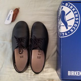 ビルケンシュトック(BIRKENSTOCK)のmizharu0726様専用！！ビルケンシュトック　 ソーンダース　ブラック(ローファー/革靴)