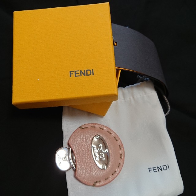 FENDI(フェンディ)のフェンディの可愛い❤️ミラー レディースのファッション小物(ミラー)の商品写真