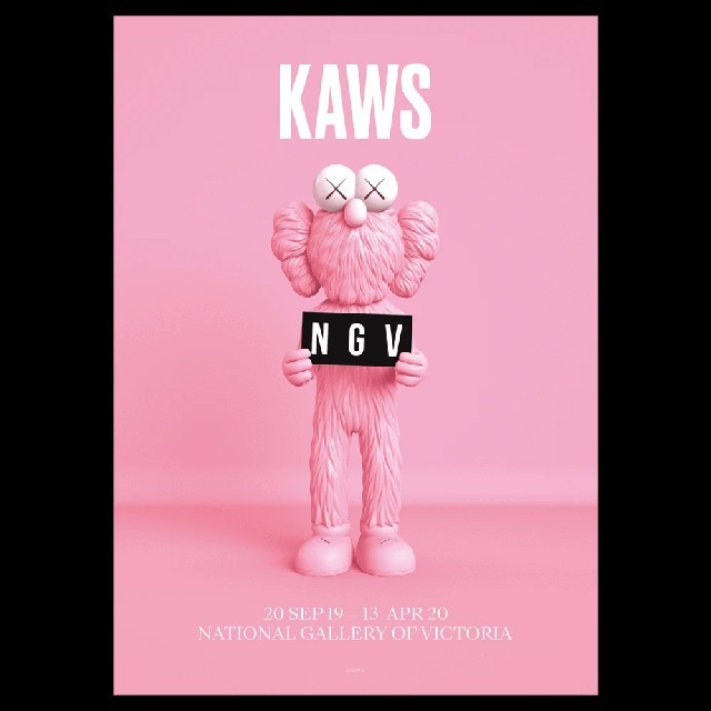 【新品】KAWS ポスター NGV BFF BLUE PINK ブルー ピンク  エンタメ/ホビーの美術品/アンティーク(版画)の商品写真