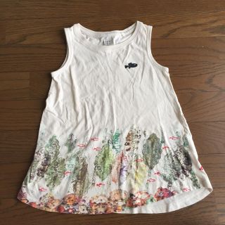 ユニクロ(UNIQLO)のUT スイミーノースリーブシャツ(Tシャツ/カットソー)